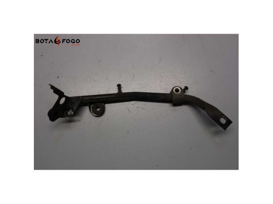 Barra soporte aleta lateral trasero DCH  original y en buen estado C3C009