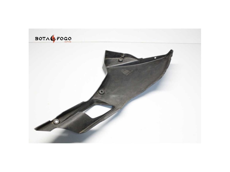 Bajo izq. Derbi GPR 125 4T 4V P4B053