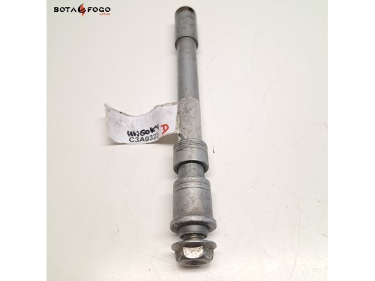 Eje rueda DEL Honda Hornet 600 2003-2006 C3A0323