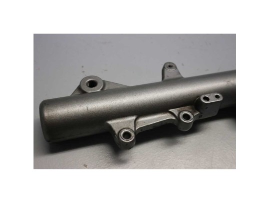 Barra botella IZQ Burgman 250 / 400 02-06 C3H099