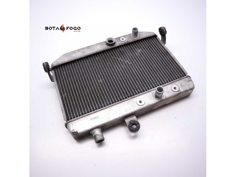 SB40K7M3A0874