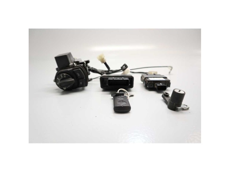 Kit mando llaves XMAX 125 16-21 C3C281