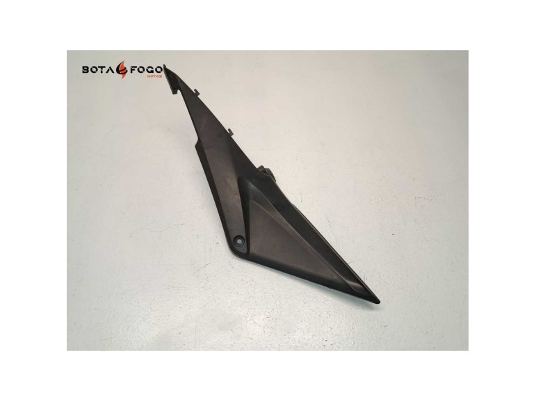 Tapa depósito DCH Honda Cbr 600 2004-2005 P3A0114 836J0-MEEG-D000-RH