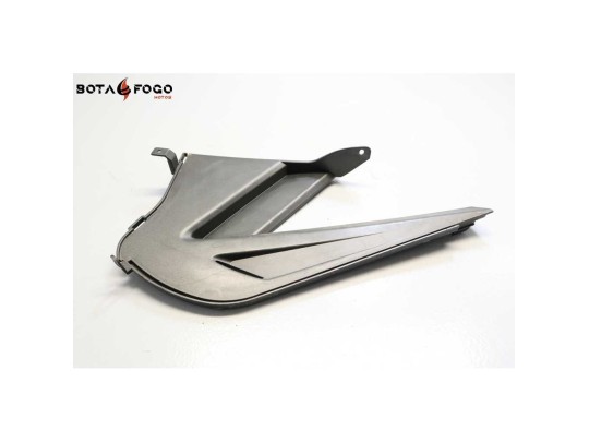 Tapa plástico IZQ Derbi GP1 50 P3C402