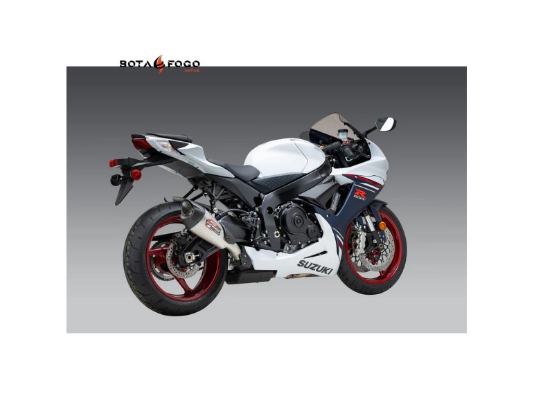 Silencioso AT2 Yoshimura USA. 11750bp521