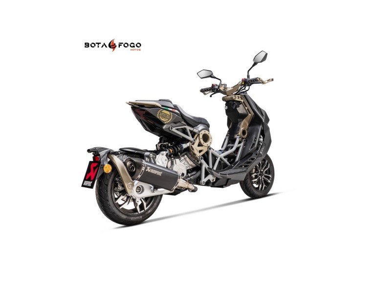 Akrapovic